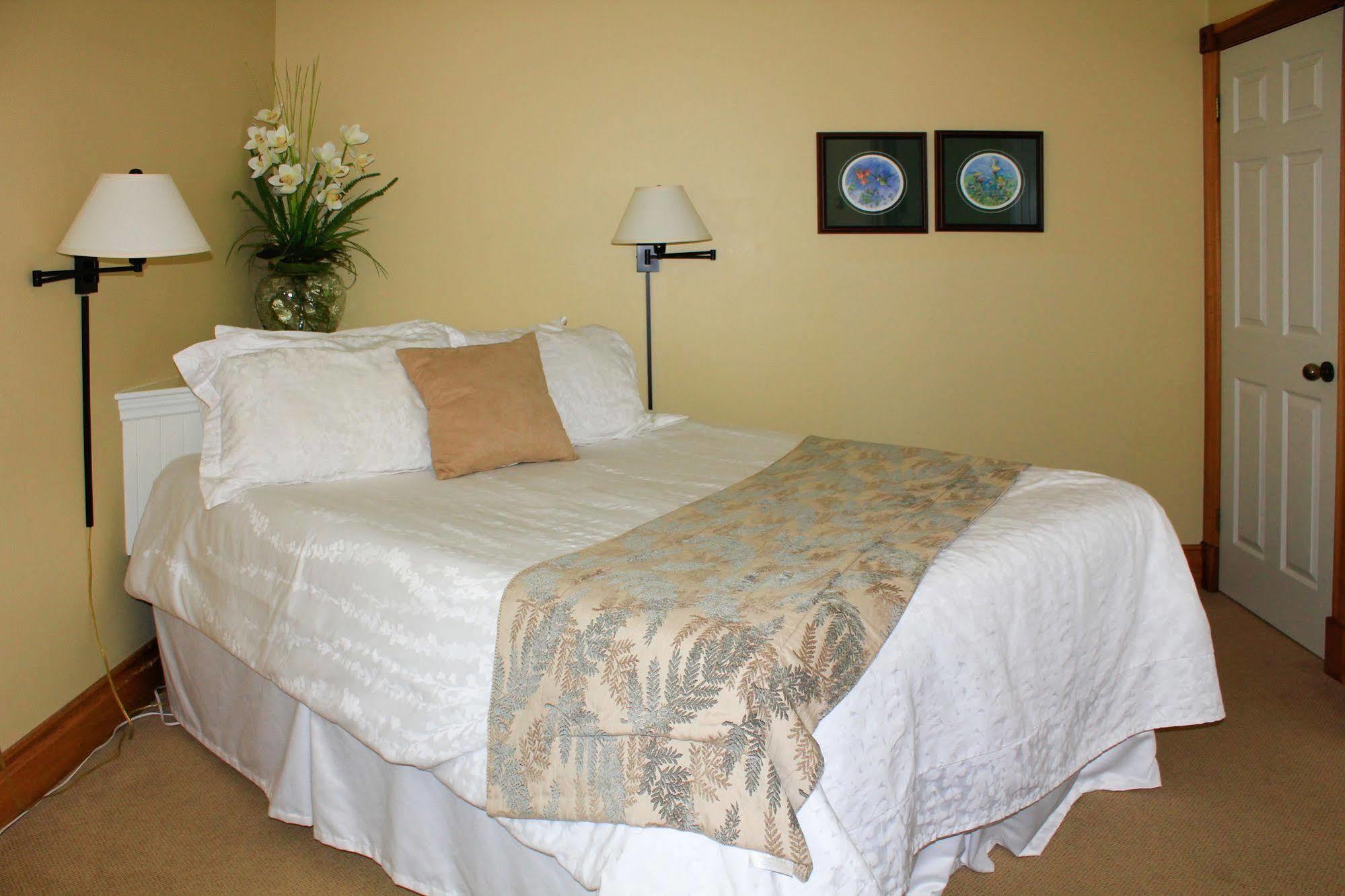 Kettle Creek Inn พอร์ตสแตนลีย์ ภายนอก รูปภาพ