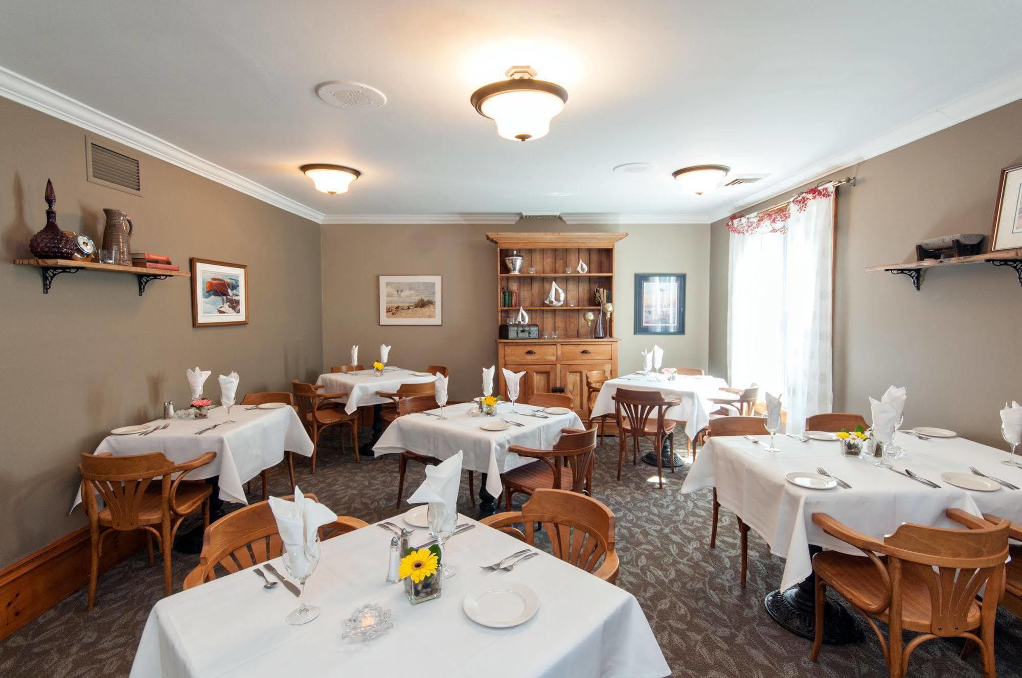Kettle Creek Inn พอร์ตสแตนลีย์ ภายนอก รูปภาพ